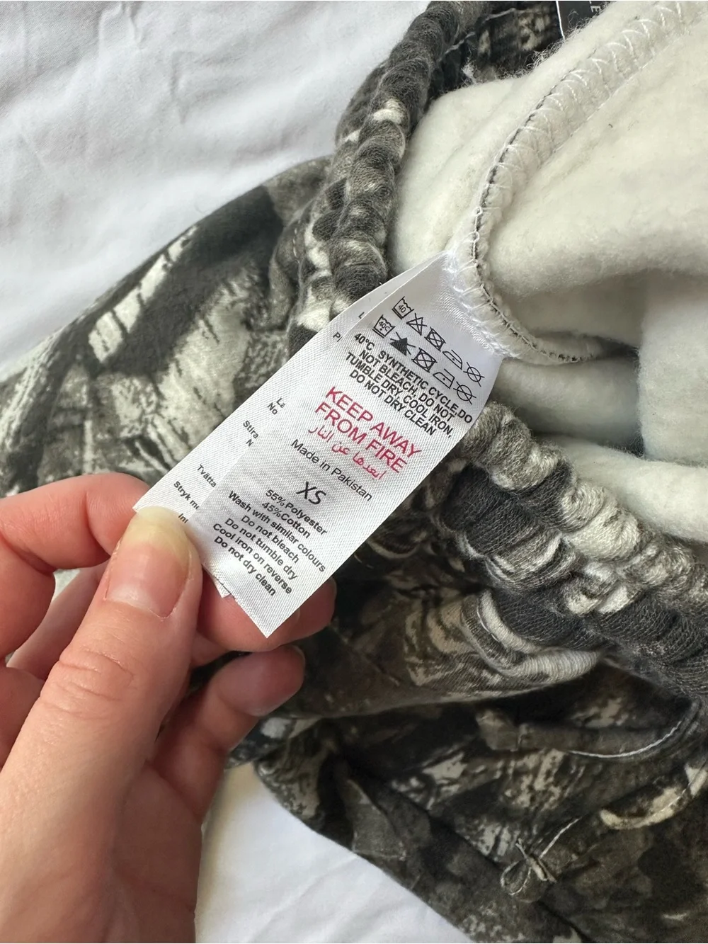 PrettyLittleThing Camo Sweatpants